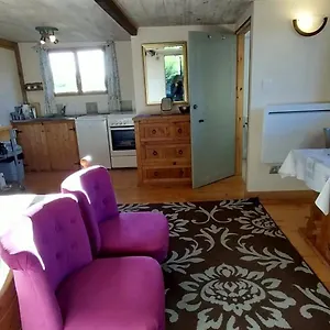 https://the-studio.inbrittany.com